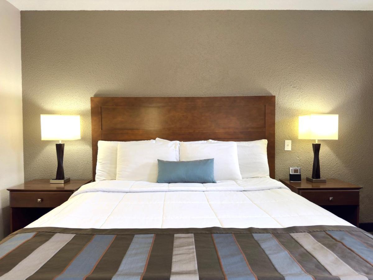 Super 8 By Wyndham גרינסברג מראה חיצוני תמונה
